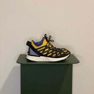 Nike Kids Trail Sneaker in Yellow, Blue & Black